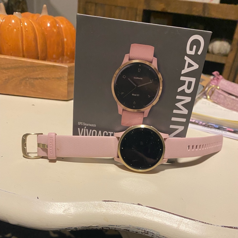 Garmin VivoActive 4S smart watch